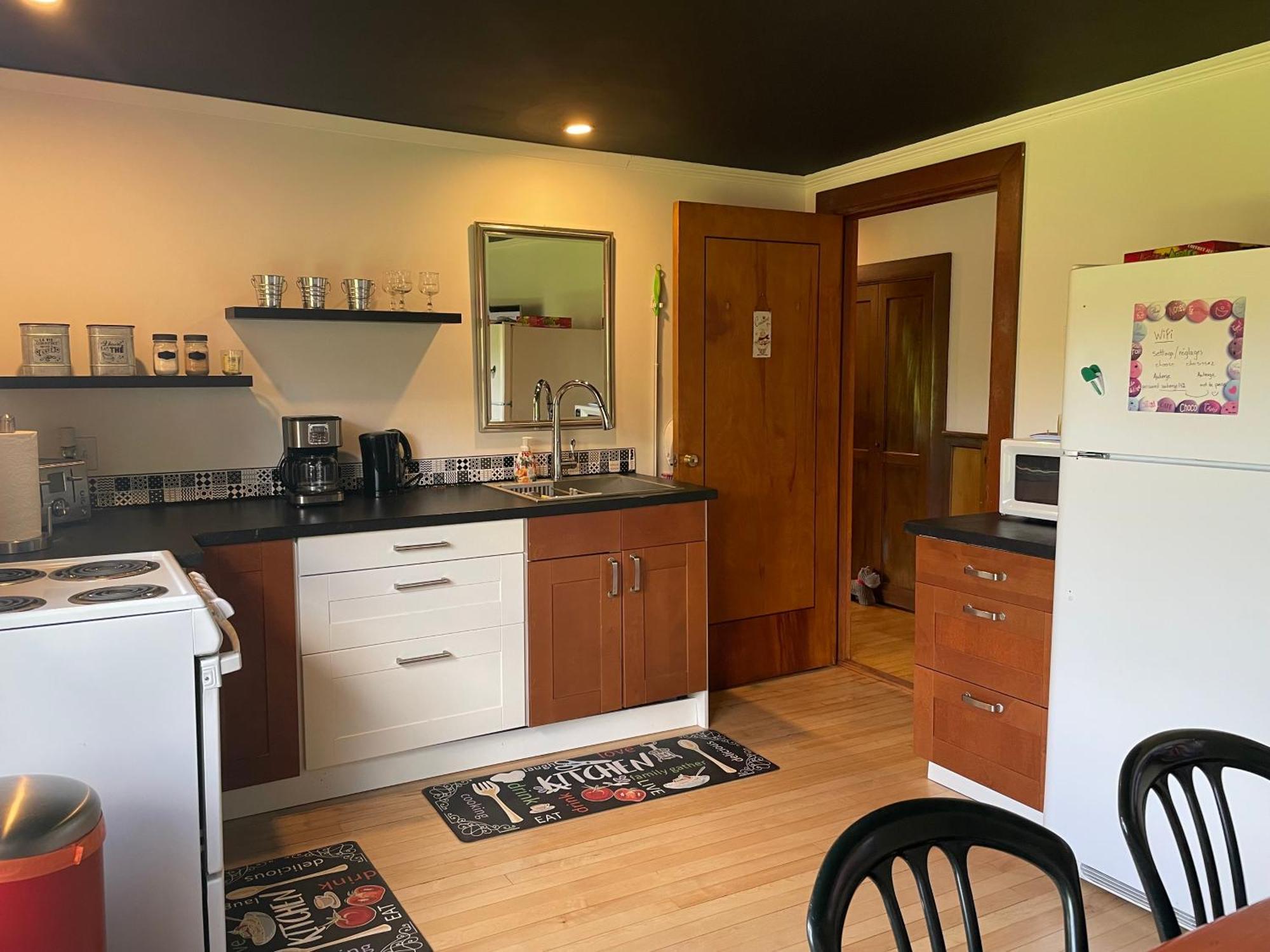 Auberge La Table D'Hote West Brome Екстериор снимка
